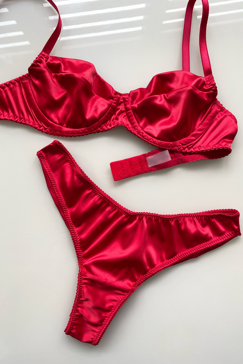 Shop Amour Silky Garter Belt Online - Angie's Showroom L / Red Shop Amour Silky Garter Belt Online - Angie's Showroom L / Red