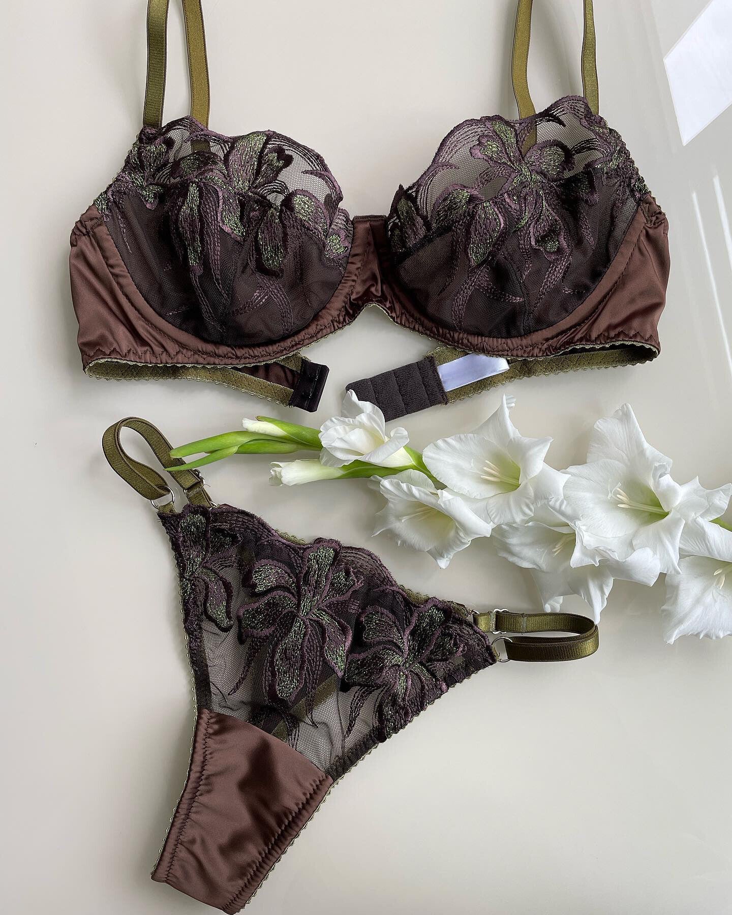 Premium New Lily Brown Lingerie Set - Angie's Showroom