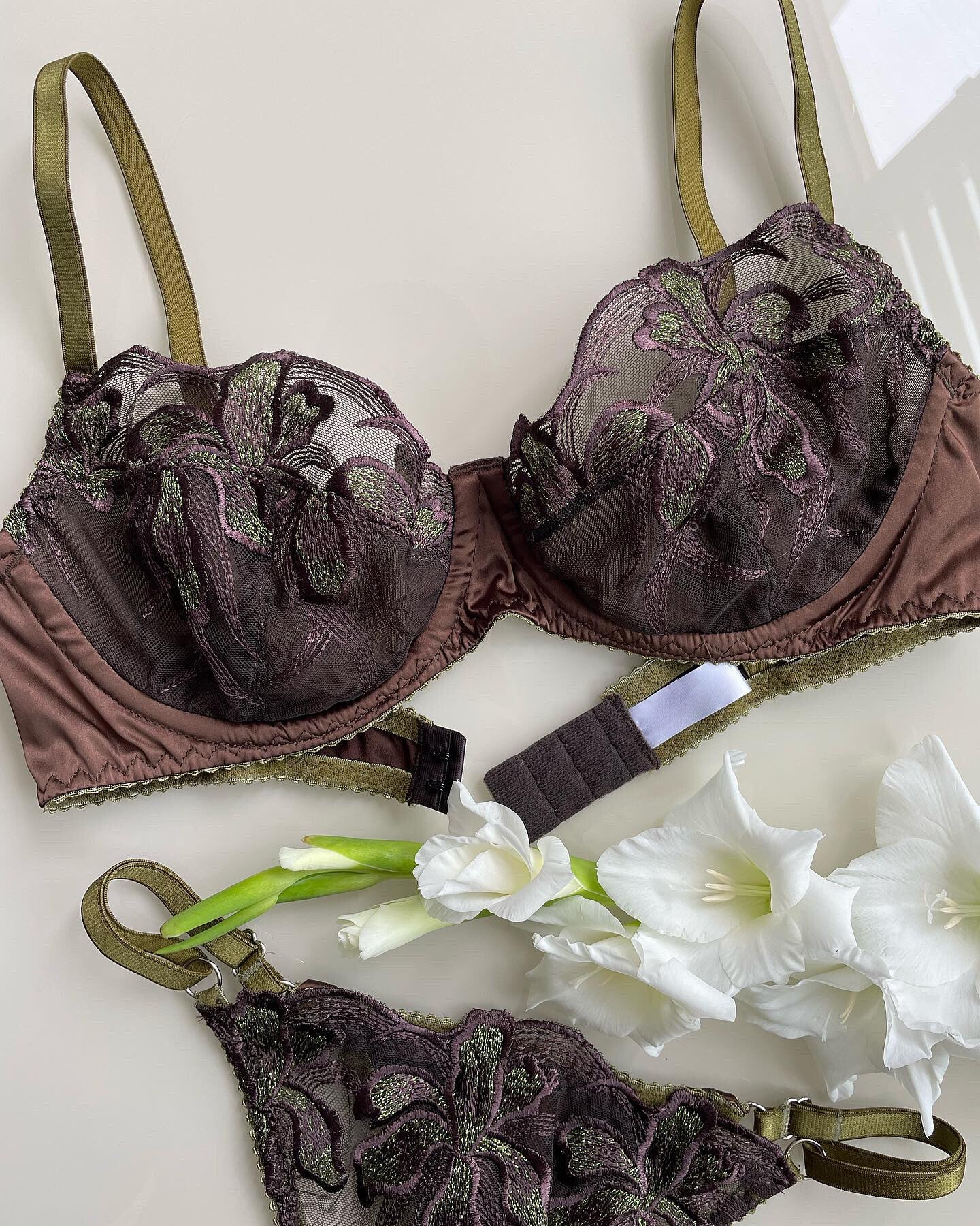 Premium New Lily Brown Lingerie Set - Angie's Showroom