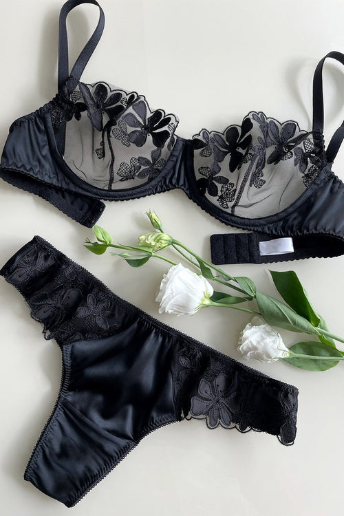 Push up black bra – Angie's Showroom